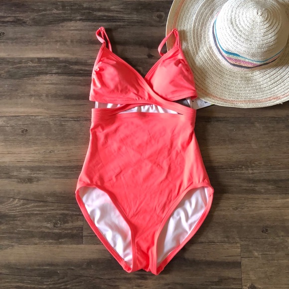 Vince Camuto Other - Vince Camuto Coral One Piece Swimsuit size 4